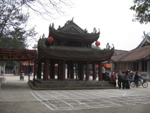 The curved roof of the communal house symbolizes the village of the North